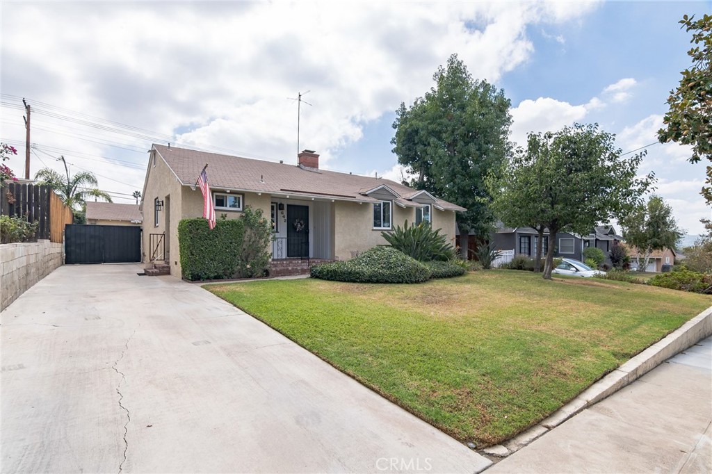 642 Cambridge Drive, Burbank, CA 91504