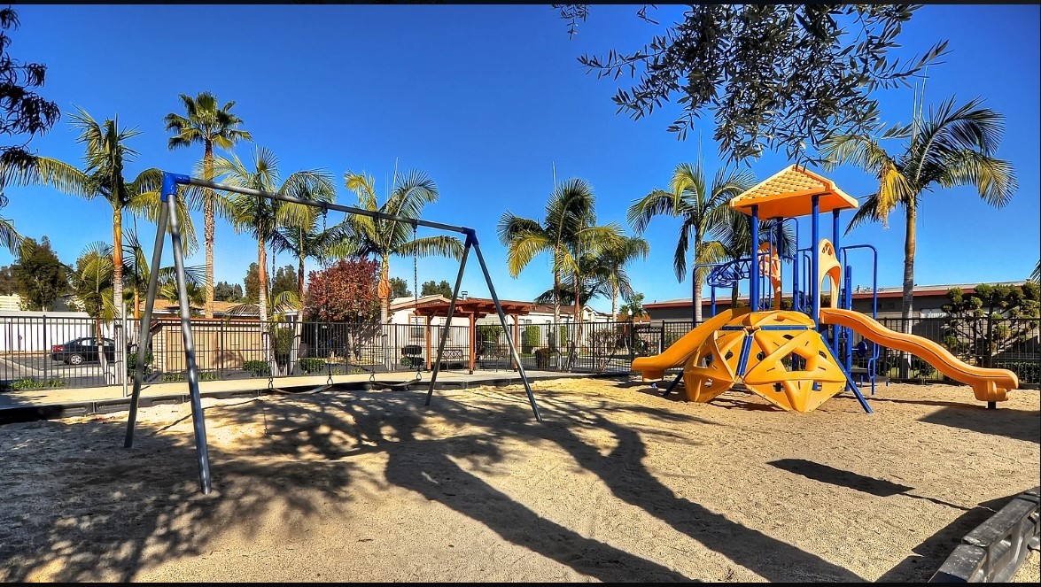 Detail Gallery Image 11 of 18 For 5815 E La Palma Ave #226,  Anaheim,  CA 92807 - 4 Beds | 2 Baths