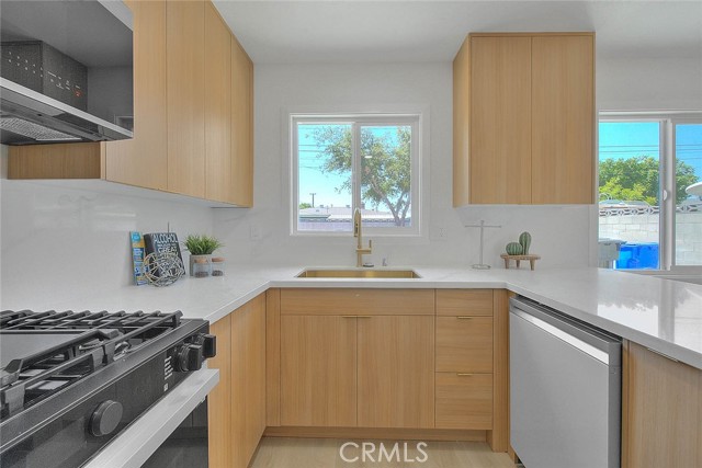 Detail Gallery Image 31 of 54 For 9398 Exeter Ave, Montclair,  CA 91763 - 3 Beds | 2 Baths