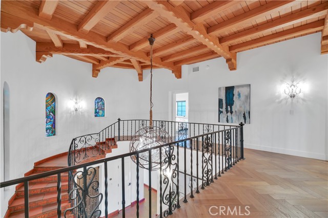 1812 Linda Vista Avenue, Pasadena CA: https://media.crmls.org/medias/71fa9d3b-e2f0-4691-8408-33e1cbe6d92d.jpg
