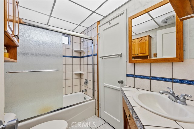 Detail Gallery Image 11 of 19 For 10339 Fernglen Ave, Tujunga,  CA 91042 - 2 Beds | 1 Baths