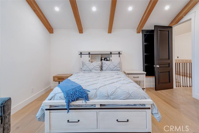 5225 Topeka Drive, Tarzana CA: https://media.crmls.org/medias/71fb7dd6-f987-4d29-8949-14b2f1bf0be3.jpg