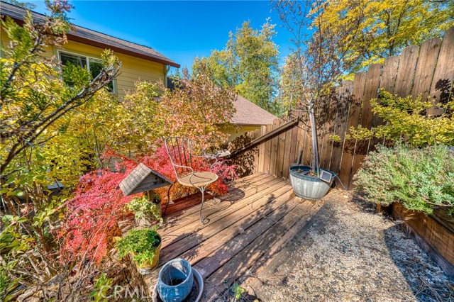 14274 Regina Way, Cobb CA: https://media.crmls.org/medias/71fc0581-09c8-4955-a6e9-06640e4d11c0.jpg