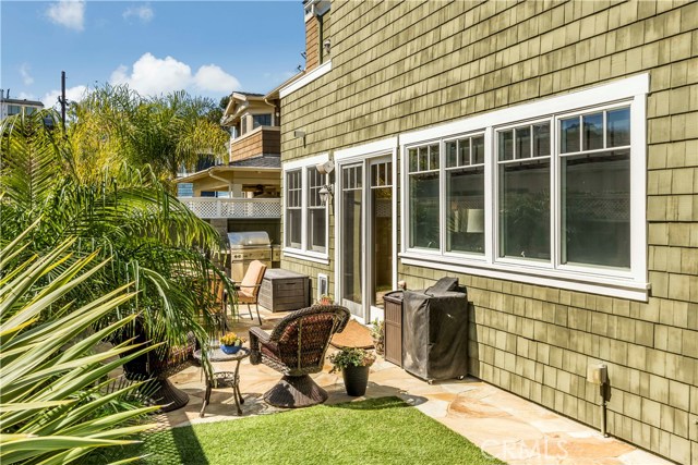 548 21st Street, Hermosa Beach, California 90254, 5 Bedrooms Bedrooms, ,4 BathroomsBathrooms,Residential,Sold,21st Street,SB17042636