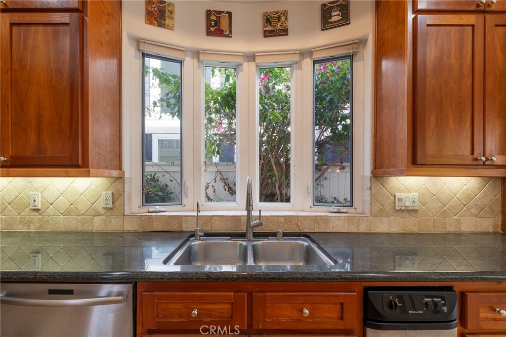 MLS #SB25280783 image #10