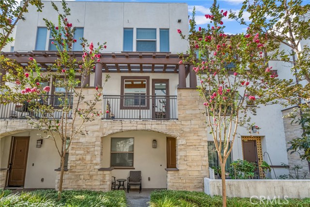 Detail Gallery Image 2 of 33 For 9311 Alondra Bld #5,  Bellflower,  CA 90706 - 3 Beds | 3 Baths