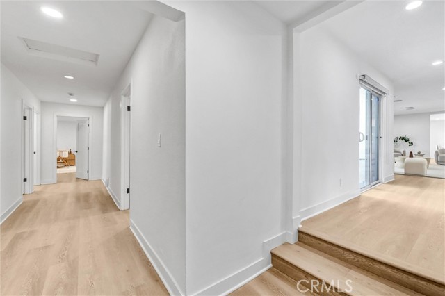 Detail Gallery Image 30 of 46 For 23245 Gonzales Dr, Woodland Hills,  CA 91367 - 5 Beds | 3 Baths