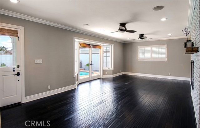411 Lenwood Drive, Costa Mesa CA: https://media.crmls.org/medias/71fdd081-116f-45e0-9435-1f9d980eec8e.jpg