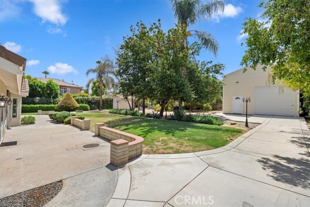 10854 Beltramo Circle, Riverside CA: https://media.crmls.org/medias/71fe5559-5ee2-4857-a12f-9a48afdc3dc8.jpg
