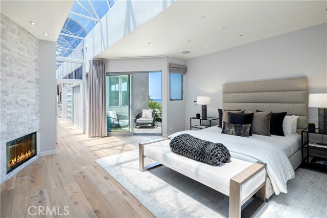 2522 The Strand, Manhattan Beach CA: https://media.crmls.org/medias/71fe6b22-6297-45d1-94bc-55367de0ca27.jpg