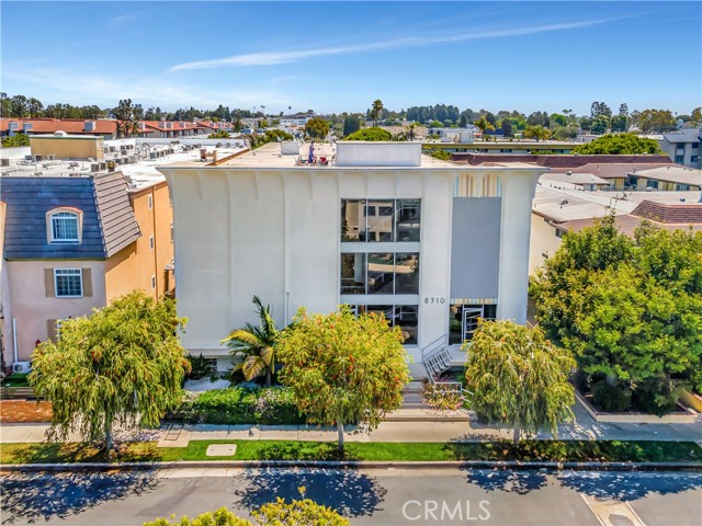 8710 Delgany Avenue, Playa del Rey CA: https://media.crmls.org/medias/71ff5729-b788-479e-8f16-e22a918c29a3.jpg