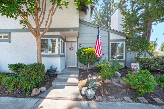 Detail Gallery Image 2 of 39 For 1931 E Yale St, Ontario,  CA 91764 - 3 Beds | 2/1 Baths