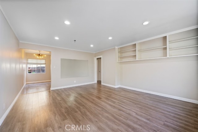 Detail Gallery Image 2 of 25 For 800 N Eucalyptus Ave #108,  Inglewood,  CA 90302 - 2 Beds | 1 Baths