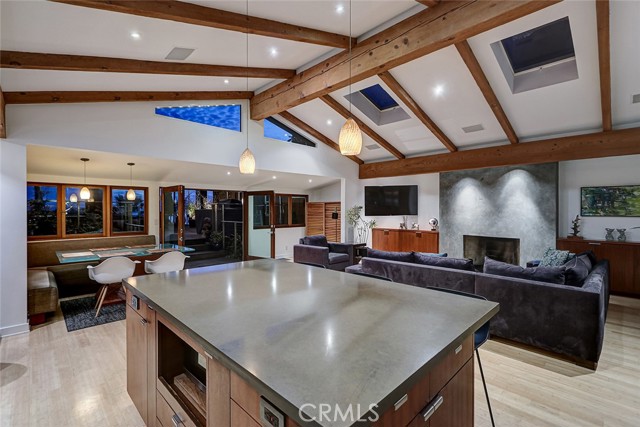 3205 Bayview Drive, Manhattan Beach, California 90266, 5 Bedrooms Bedrooms, ,5 BathroomsBathrooms,Residential,For Sale,Bayview,SB26067701