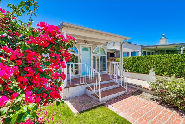 Detail Gallery Image 8 of 39 For 12506 Emelita St, Valley Village,  CA 91607 - 2 Beds | 2 Baths