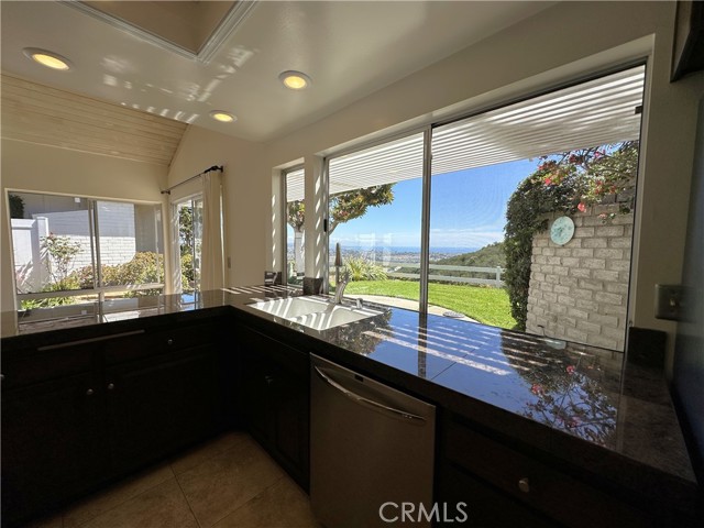Detail Gallery Image 12 of 29 For 31456 Flying Cloud Dr, Laguna Niguel,  CA 92677 - 2 Beds | 2 Baths