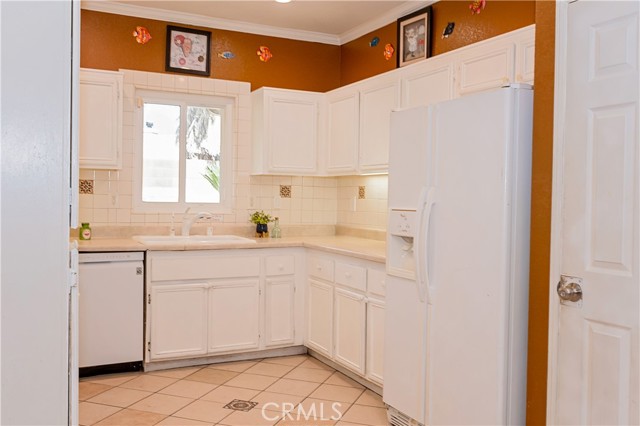 Detail Gallery Image 5 of 36 For 43963 Glenraven, Lancaster,  CA 93535 - 5 Beds | 2 Baths