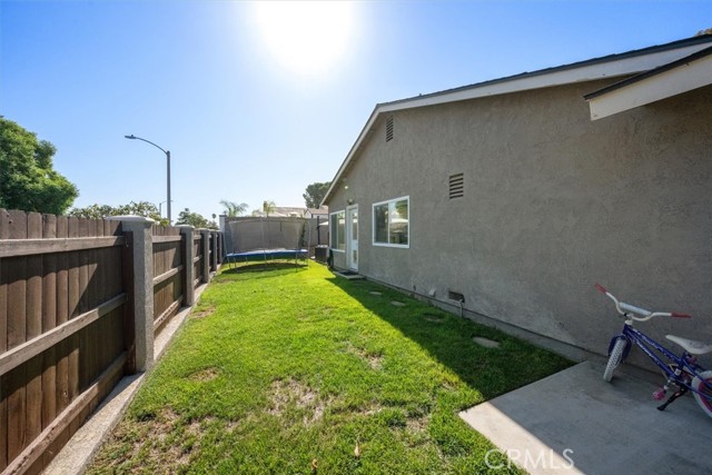 1643 Melody Circle, Corona CA: https://media.crmls.org/medias/7201a6e6-a2c8-46c8-bb48-2d94c712d4d4.jpg