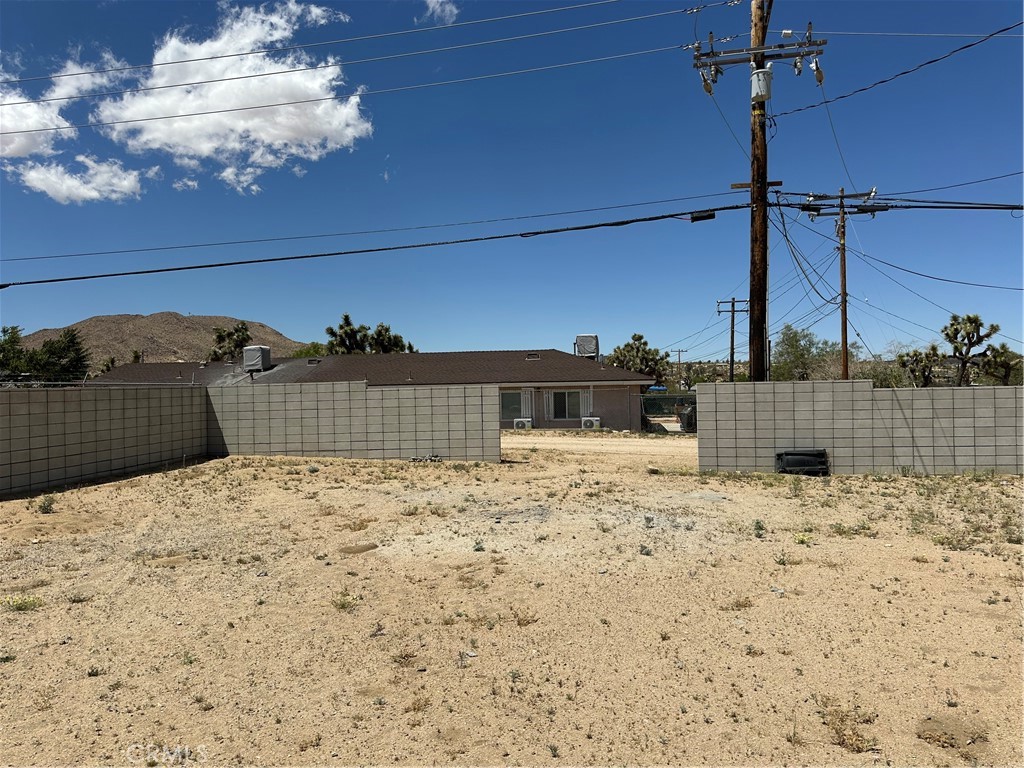 MLS #OC25191484 image #24