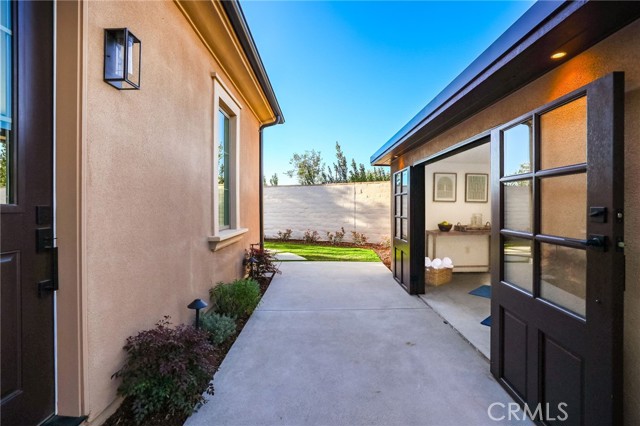 Detail Gallery Image 47 of 73 For 103 Vigna, Irvine,  CA 92602 - 5 Beds | 4/1 Baths