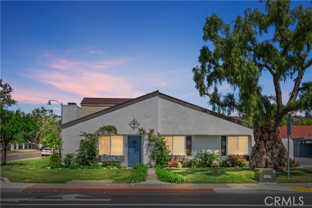 27601 Calle Arroyo, San Juan Capistrano CA: https://media.crmls.org/medias/7203aa7e-dc81-4be1-b8fa-2728e875245f.jpg