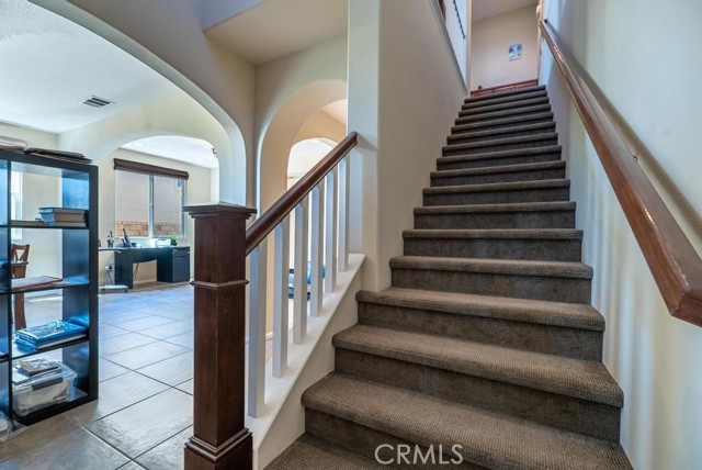 Detail Gallery Image 25 of 34 For 28645 Farrier Dr, Valencia,  CA 91354 - 4 Beds | 3/1 Baths