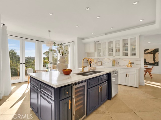 Detail Gallery Image 21 of 60 For 4862 Galendo St, Woodland Hills,  CA 91364 - 6 Beds | 6 Baths