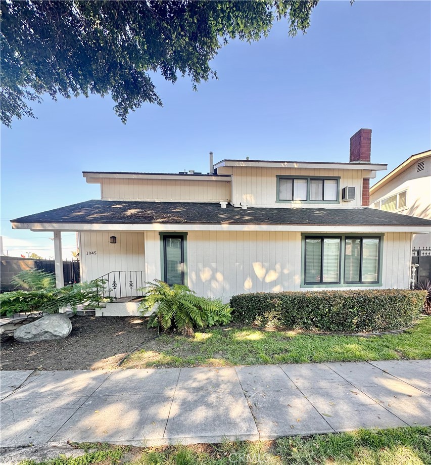 1045 E 3rd #4