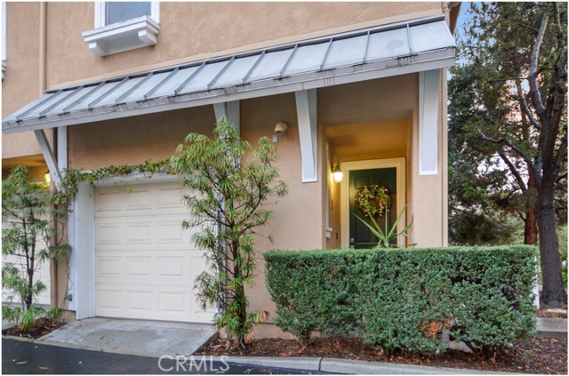 2 Hinterland Way, Ladera Ranch CA: https://media.crmls.org/medias/7206fb9e-bdf2-4b41-a23a-75cb34c834e1.jpg