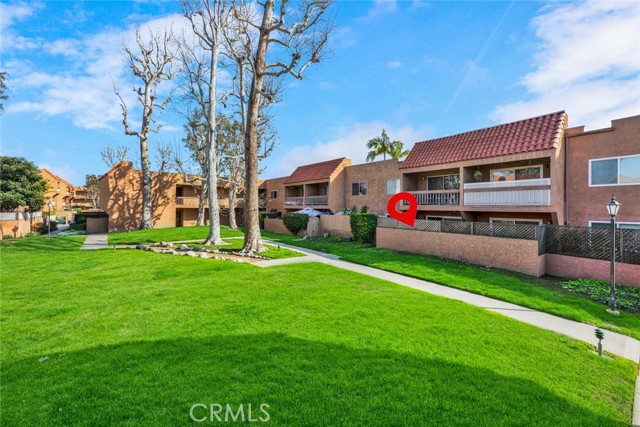 6600 Warner Avenue, Huntington Beach CA: https://media.crmls.org/medias/72072b61-b096-45ff-a44c-239f6ca39019.jpg