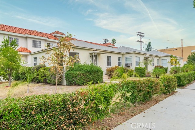 705 E California Avenue, Glendale CA: https://media.crmls.org/medias/720762a9-405a-412d-950c-acd06abdd29c.jpg