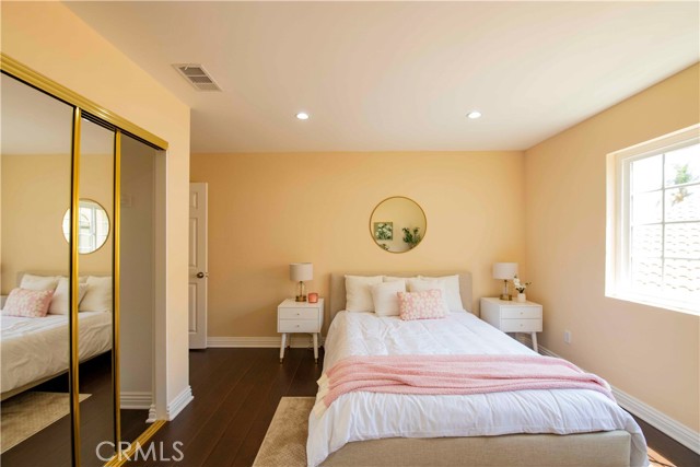 12860 Charlwood Street, Cerritos CA: https://media.crmls.org/medias/720ae9a4-7d14-4e6e-8673-2640a1775940.jpg