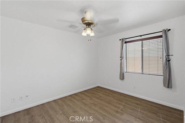 Detail Gallery Image 14 of 34 For 13628 Monterey Ct, Victorville,  CA 92392 - 3 Beds | 2 Baths