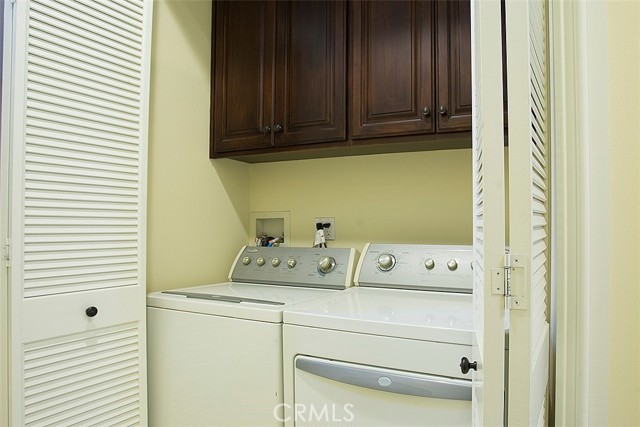 Detail Gallery Image 15 of 17 For 2621 Carnegie Ln #C,  Redondo Beach,  CA 90278 - 3 Beds | 2/1 Baths