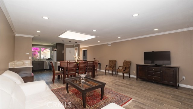 Detail Gallery Image 1 of 15 For 7 Satinwood Way, Irvine,  CA 92612 - 2 Beds | 2 Baths