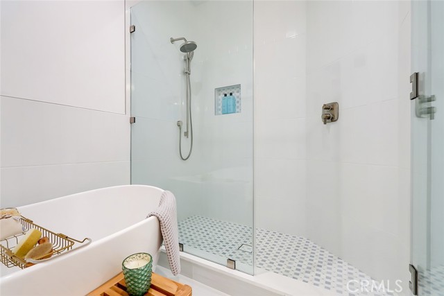 2621 Gates Avenue, Redondo Beach, California 90278, 4 Bedrooms Bedrooms, ,4 BathroomsBathrooms,Residential,Sold,Gates,PV23085376