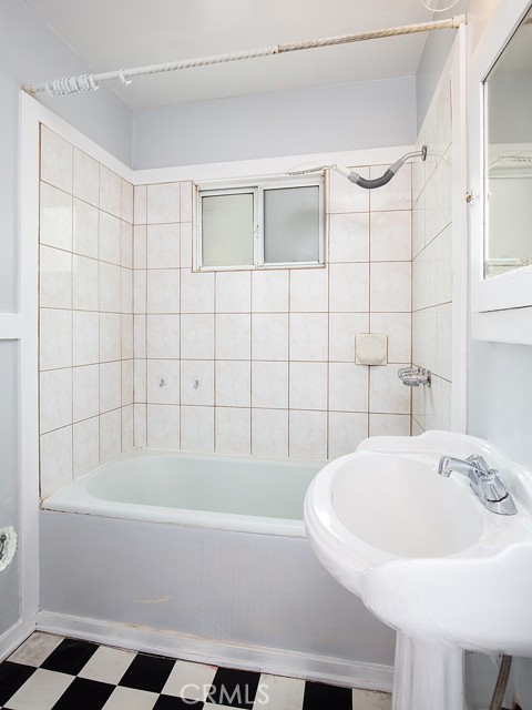 455 E Sacramento Street, Altadena CA: https://media.crmls.org/medias/720bf092-46dd-498a-ba19-35743b4d19de.jpg