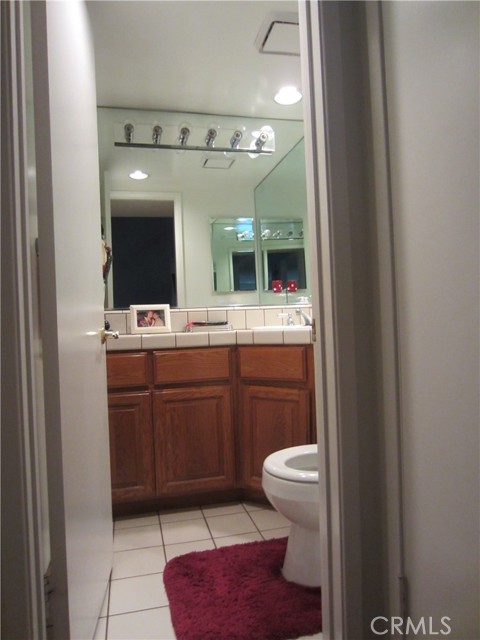 Detail Gallery Image 16 of 21 For 2393 Cragmont Ct, Simi Valley,  CA 93065 - 4 Beds | 2/1 Baths