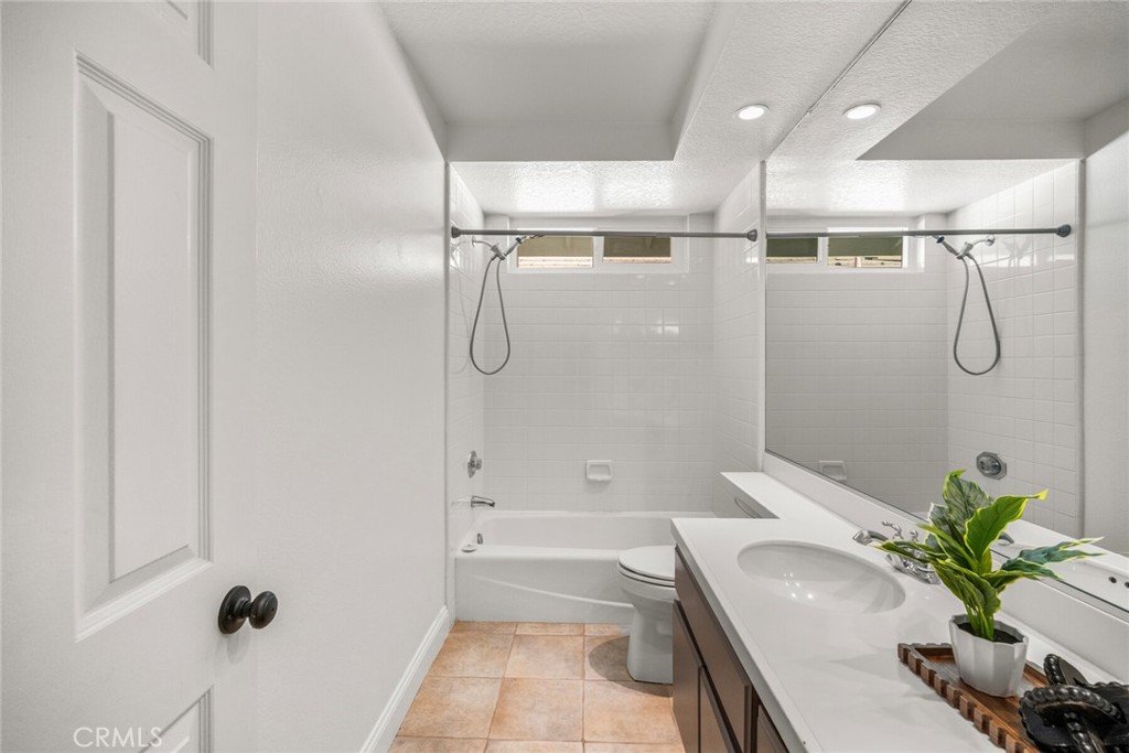 720ca6d1 F8db 43a6 98b2 81780b1ed5a2