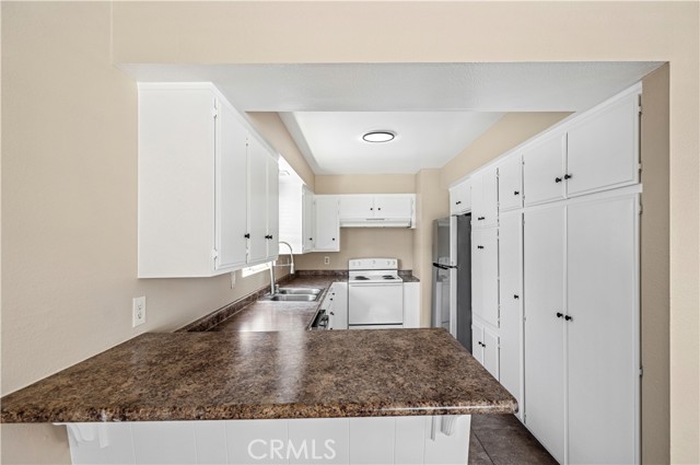 Detail Gallery Image 4 of 15 For 705 1/2 Orchid Ave, Corona Del Mar,  CA 92625 - 2 Beds | 2 Baths
