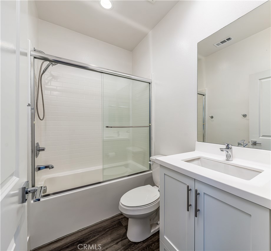 12234 Greenleaf Lane