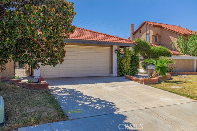 Detail Gallery Image 3 of 31 For 45219 Thornwood Ave, Lancaster,  CA 93534 - 3 Beds | 2 Baths