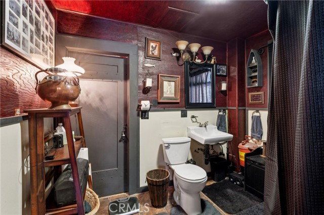 Detail Gallery Image 18 of 49 For 33846 Green Valley Lake, Green Valley Lake,  CA 92341 - 5 Beds | 2 Baths