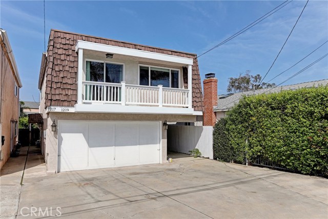 1217 24th Street, Hermosa Beach, California 90254, 3 Bedrooms Bedrooms, ,3 BathroomsBathrooms,Residential,Sold,24th,SB18287542