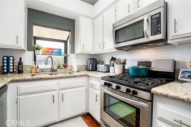 Detail Gallery Image 15 of 30 For 4862 Tiara, Huntington Beach,  CA 92649 - 1 Beds | 1 Baths