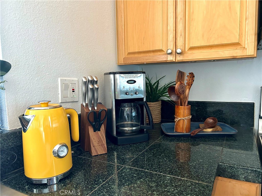 https://media.crmls.org/medias/720e9d8d-9c33-4cd7-9060-b5692e9fb6ff.jpg?preset=X-Large