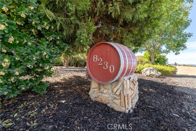 Detail Gallery Image 5 of 68 For 8230 Baron Way, Paso Robles,  CA 93446 - 3 Beds | 2 Baths