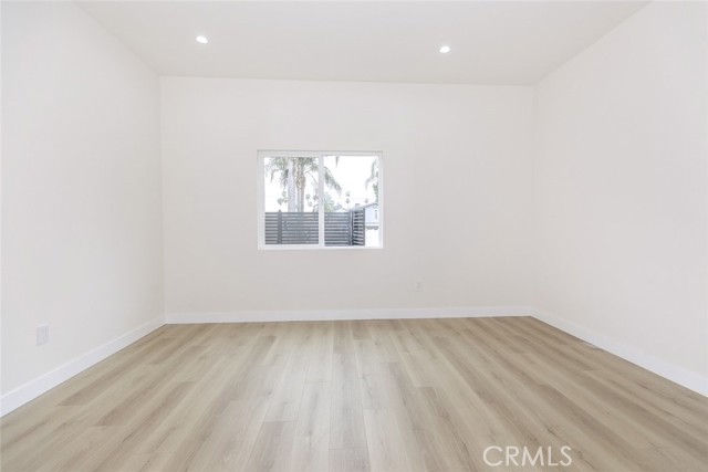 15009 Wyandotte Street, Van Nuys CA: https://media.crmls.org/medias/721007c6-8713-48b6-81f2-f5d62d419e46.jpg