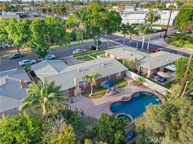1646 E 15th Street, Santa Ana CA: https://media.crmls.org/medias/72109883-a756-40a2-b453-5990c29eb77f.jpg