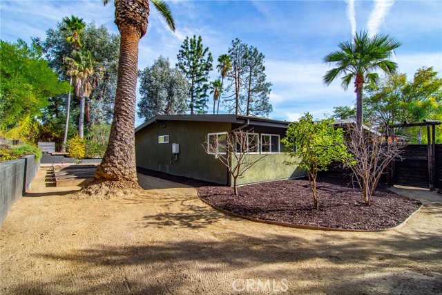 Detail Gallery Image 39 of 40 For 4614 Sendero Pl, Tarzana,  CA 91356 - 5 Beds | 3/1 Baths